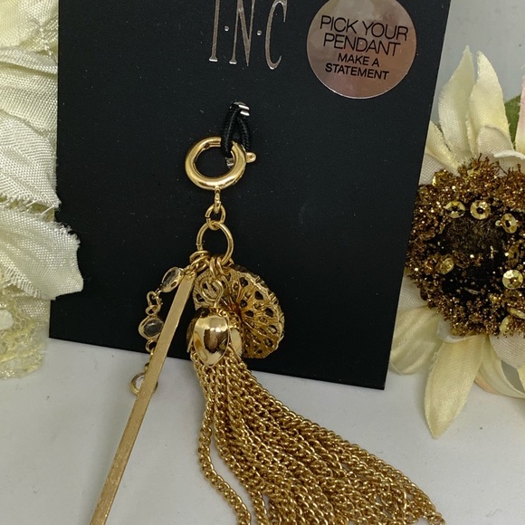 INC Gold Tassel Charm [JW-106] - Picture 5 of 6